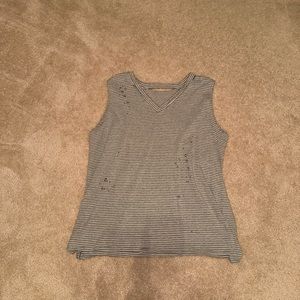POL grey and white distressed top